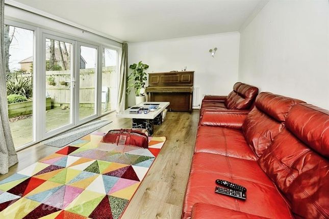 Beech Lounge