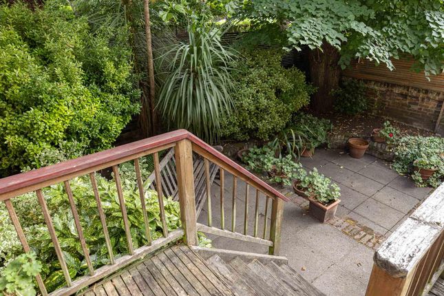 30, Pembroke Gardens, London photo 4