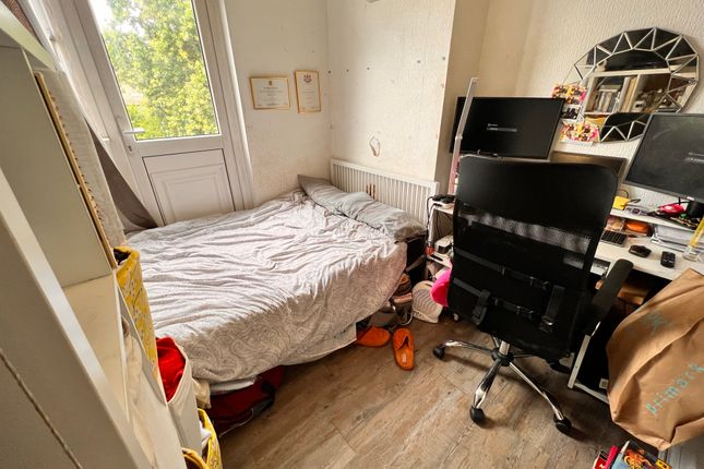 Thumbnail Room to rent in Maidstone Road, London