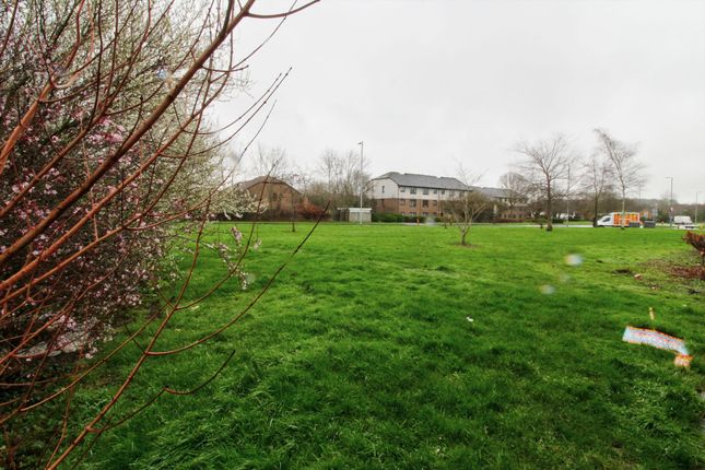 Flat for sale in Five Acres, Harlow