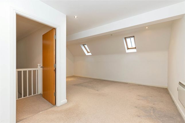 14, Dixon Court, Macclesfield photo 5