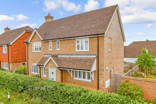 98, Carpenters Lane, Tonbridge photo 2