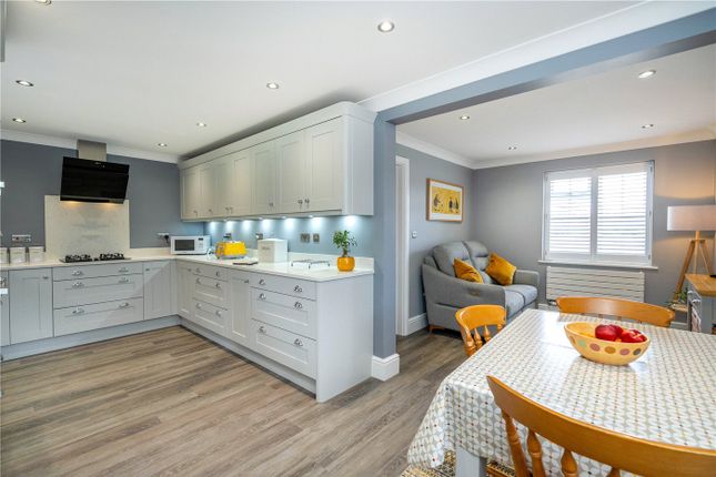 31, Godson Avenue, Sleaford photo 2