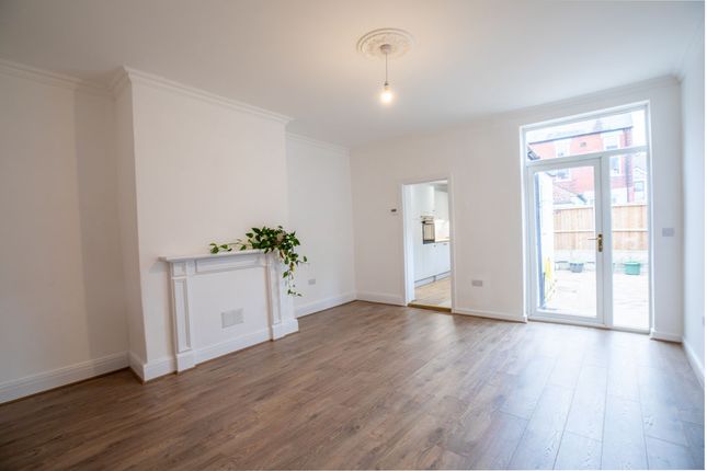 39, Stanley Street, Manchester photo 4