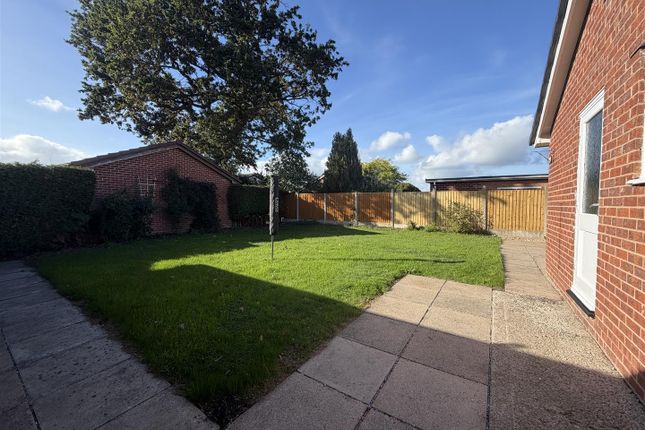 8, Abbey Gardens, Wrexham photo 4
