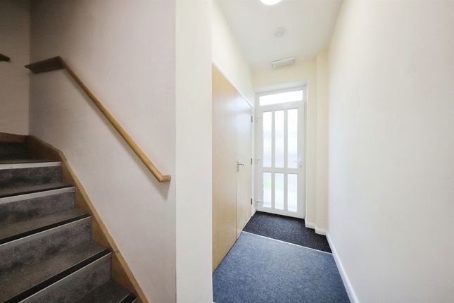 Flat for sale in Cherry Orchard, Kidderminster