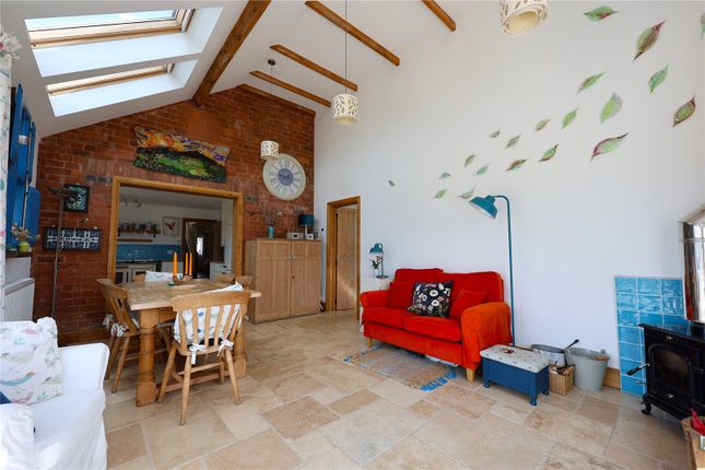 Upper Duckswich Cottage,, Upton Upon Severn, Worcestershire photo 2