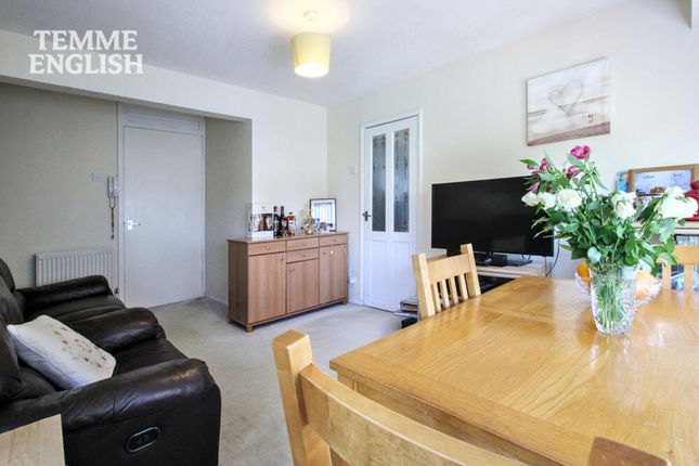 11 Bockingham Green, Basildon photo 2