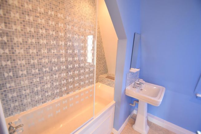Apartment D, 50, Roxburgh Apartments, Whitley Bay photo 4