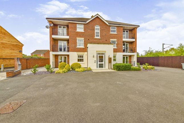 Flat for sale in Hudson Way, Grantham