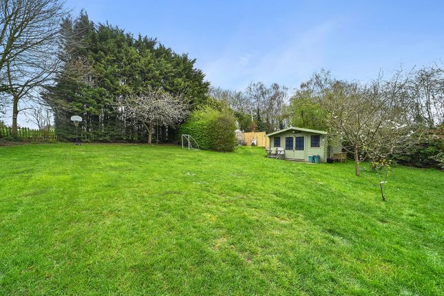15, Holbrook Barn Road, Sudbury photo 4