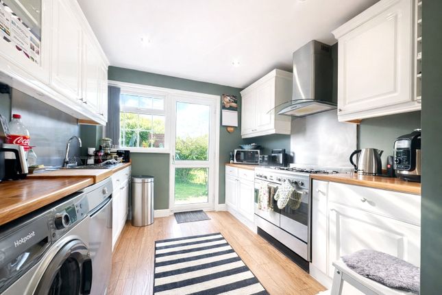 39, Doria Drive, Kent photo 5