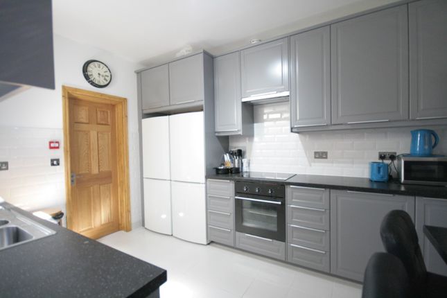 Room to rent in Gainsborough Road, Crewe