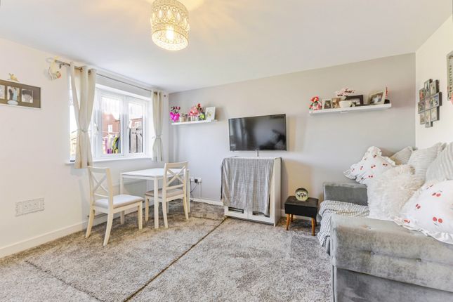21, David Drive, Northampton photo 4