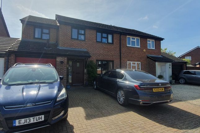 Thumbnail Semi-detached house to rent in Ruby Close, Wokingham