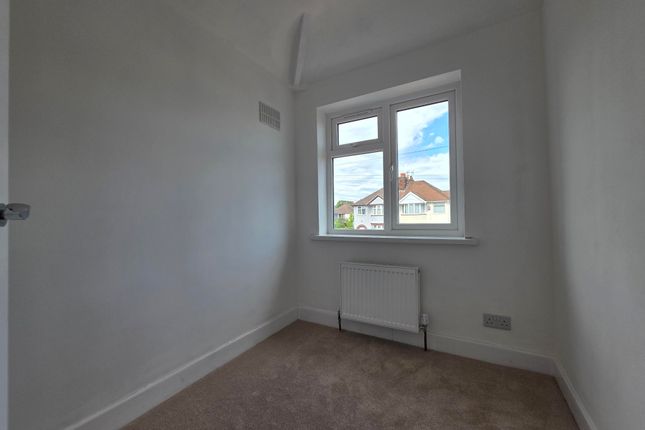 71, WOLVERHAMPTON photo 4