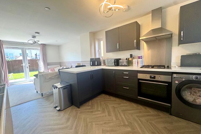 38 The Coppice, Merthyr Tydfil photo 4