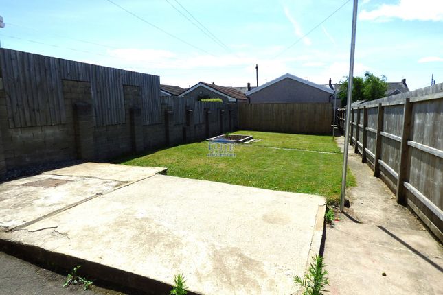 55, Garfield Avenue, Litchard photo 4