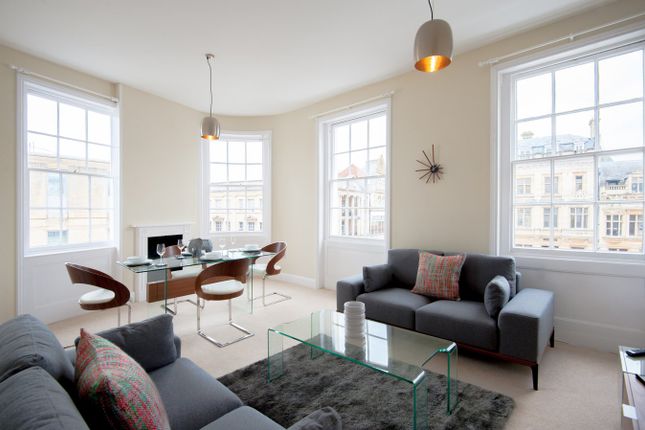 Flat 2, High Street, Cheltenham photo 2