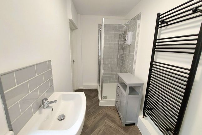 ROOM 3, Fothergill Street, Pontypridd photo 4