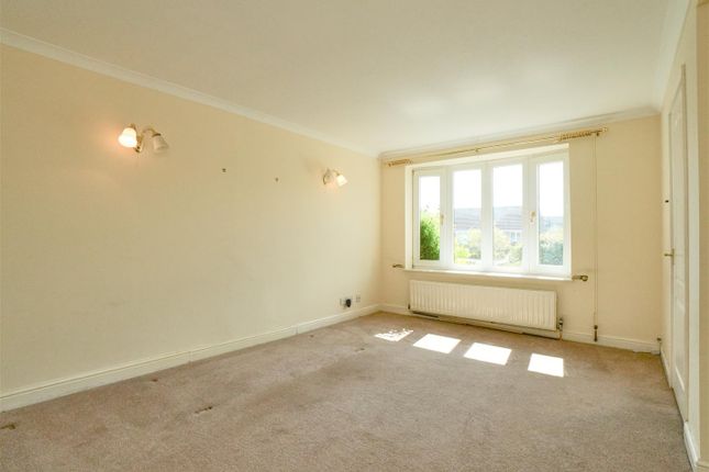 56, Oak Tree Lane, York photo 2