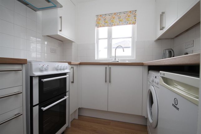 Flat 5, 10 Violet Close, Wallington photo 4