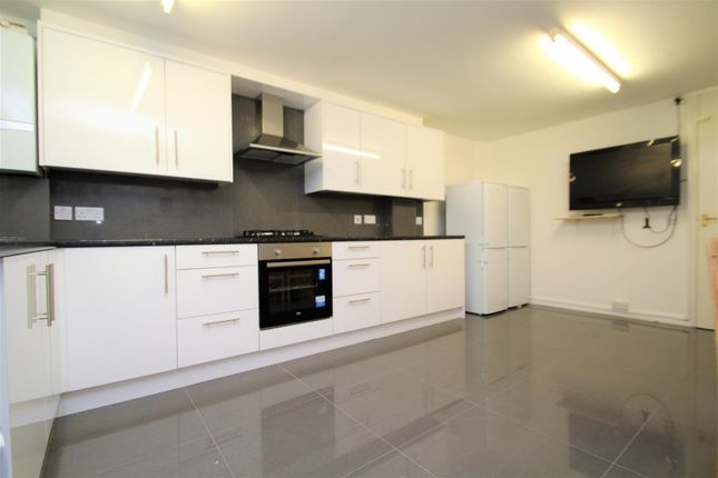 Thumbnail Property to rent in Barchester Close, Cowley, Uxbridge
