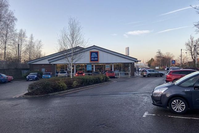 Retail premises to let in South Parade, Grantham