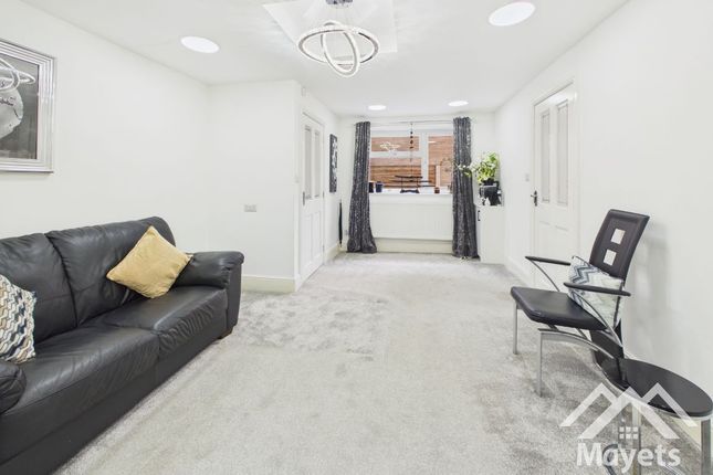 4 Carham Road, Blackburn photo 4
