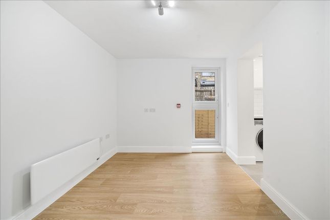 Whittingstall Road, London photo 5