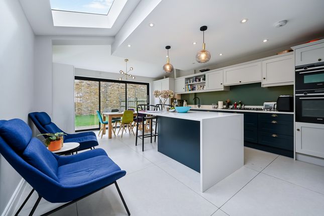 Thumbnail Property to rent in Devonshire Road, London