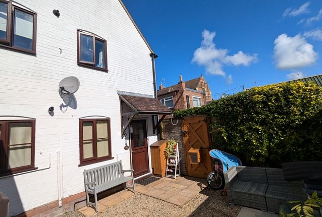 Thumbnail Flat to rent in Old Post Office Alley, Tewkesbury
