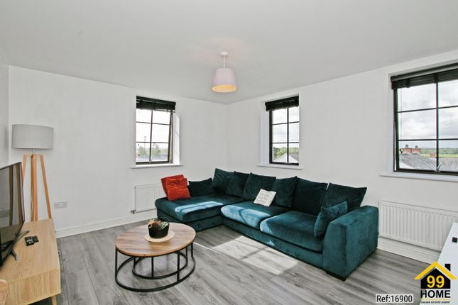 Flat 1, Sir Ector House, Stret Constantine photo 4