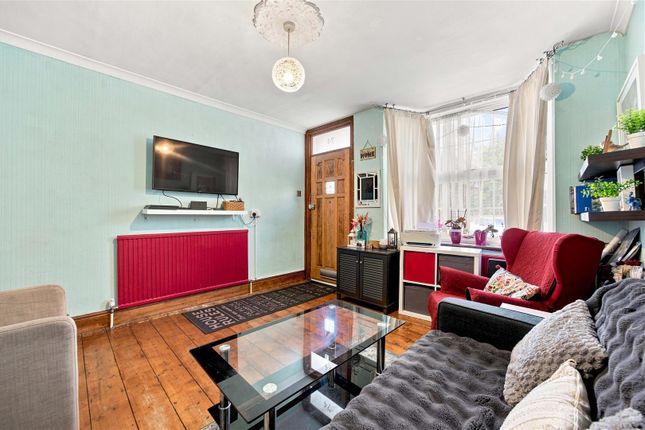 74, Rockingham Road, Uxbridge photo 4