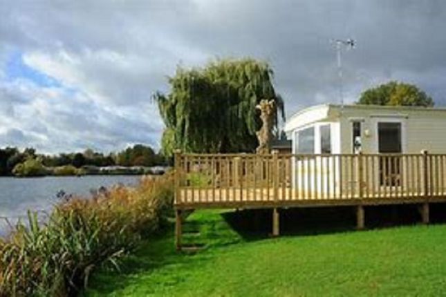 Thumbnail Mobile/park home for sale in Billing Aquadrome, Crow Lane, Northampton