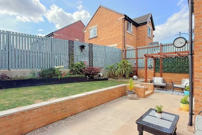 15, Corn Mill Approach, Pudsey photo 4