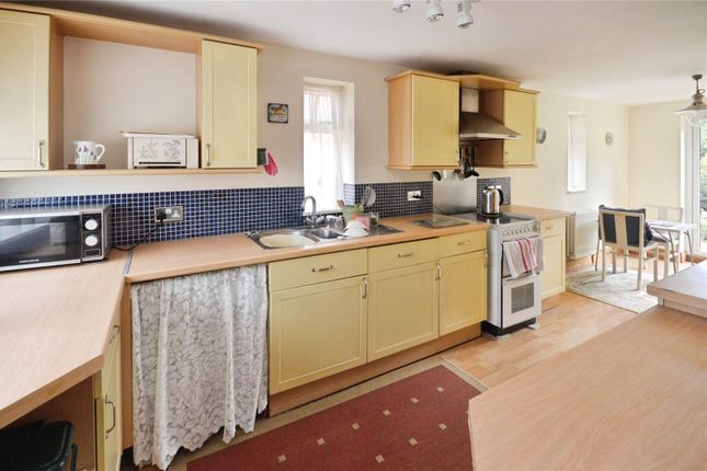 36, Lower Park Crescent, Hertfordshire photo 3