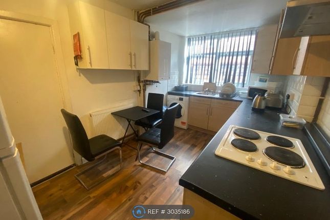 Mackenzie Rd, Salford photo 4