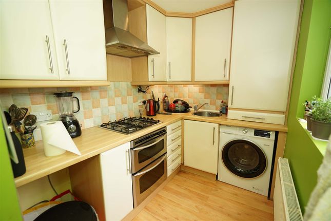 11, Knowsley Grove, Bolton photo 4