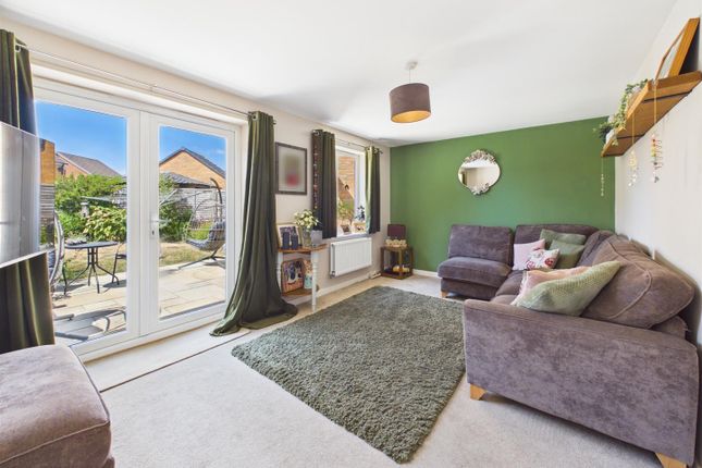 19, Longstone Avenue, Gloucester photo 3