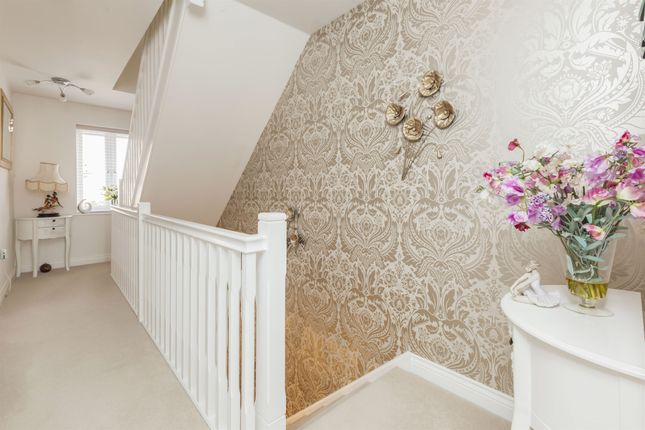 27, Hedley Way, Hailsham photo 4