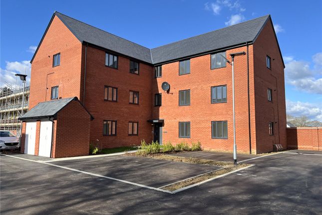 Flat for sale in Lakedale Whiteley Meadows, Whiteley, Fareham, Hampshire