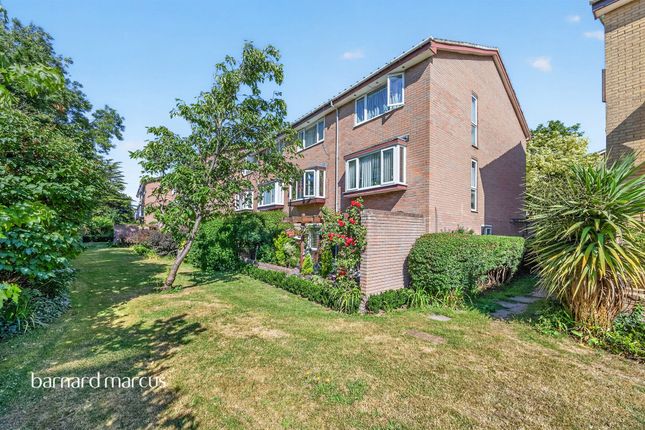 30, Engadine Close, Croydon photo 2