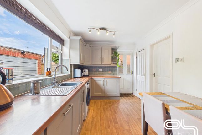19, Woodstock Road, Stafford photo 4