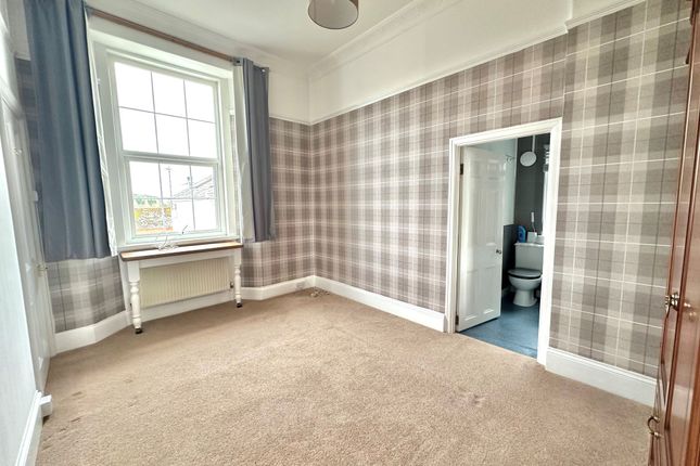 Flat to rent in Park Road, Torquay