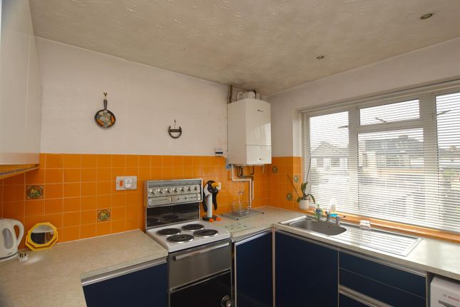 Maisonette for sale in New Road, Croxley Green, Rickmansworth