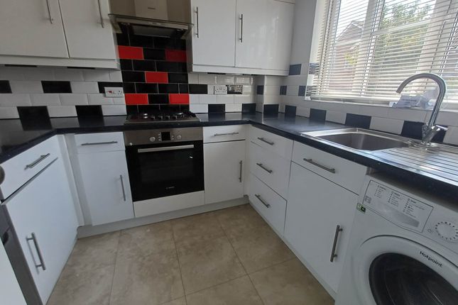 11, Troon Close, London photo 2