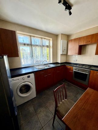 447a, Rayners Lane, PINNER photo 4