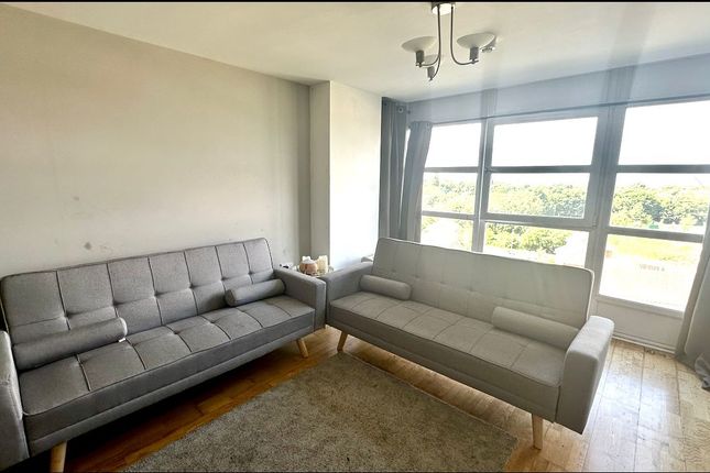 33 Freshfields, Spindletree Avenue, Manchester photo 2