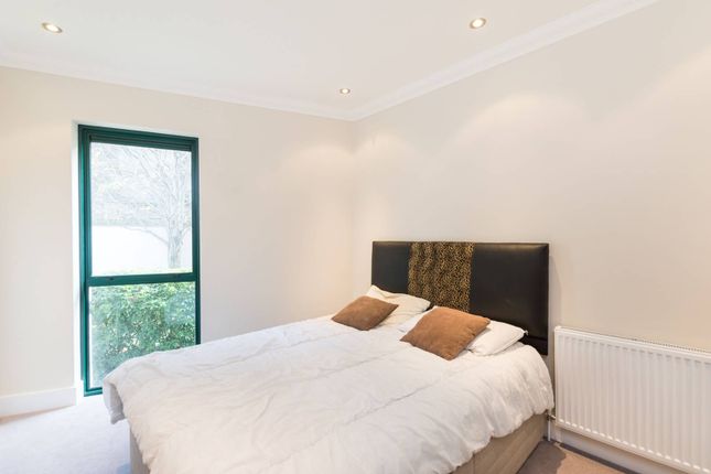 Flat to rent in Medway Street, Westminster, London